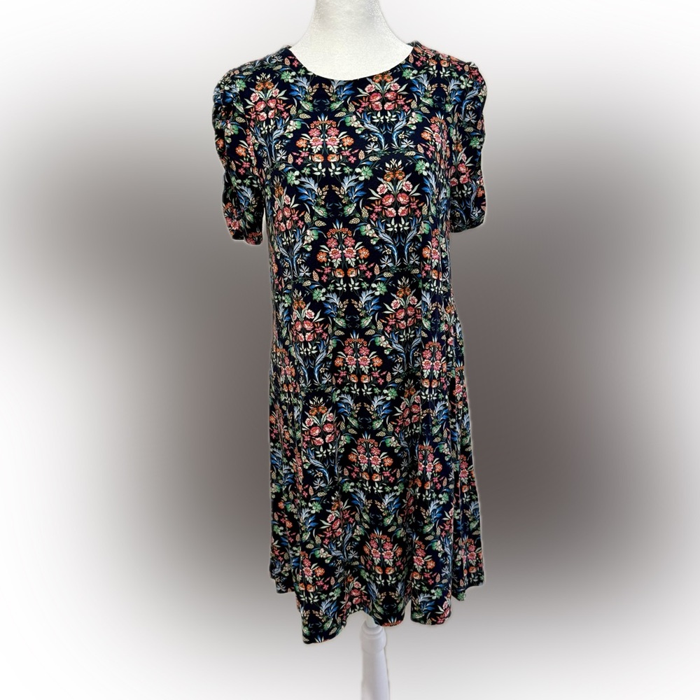 LOFT Floral swing dress with Puff sleeve size M